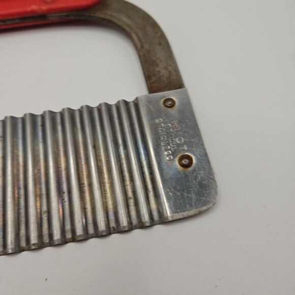 Vintage Huot Serrater & Meat Tenderizer Original Package Red Plastic Handle - Picture 2 of 16